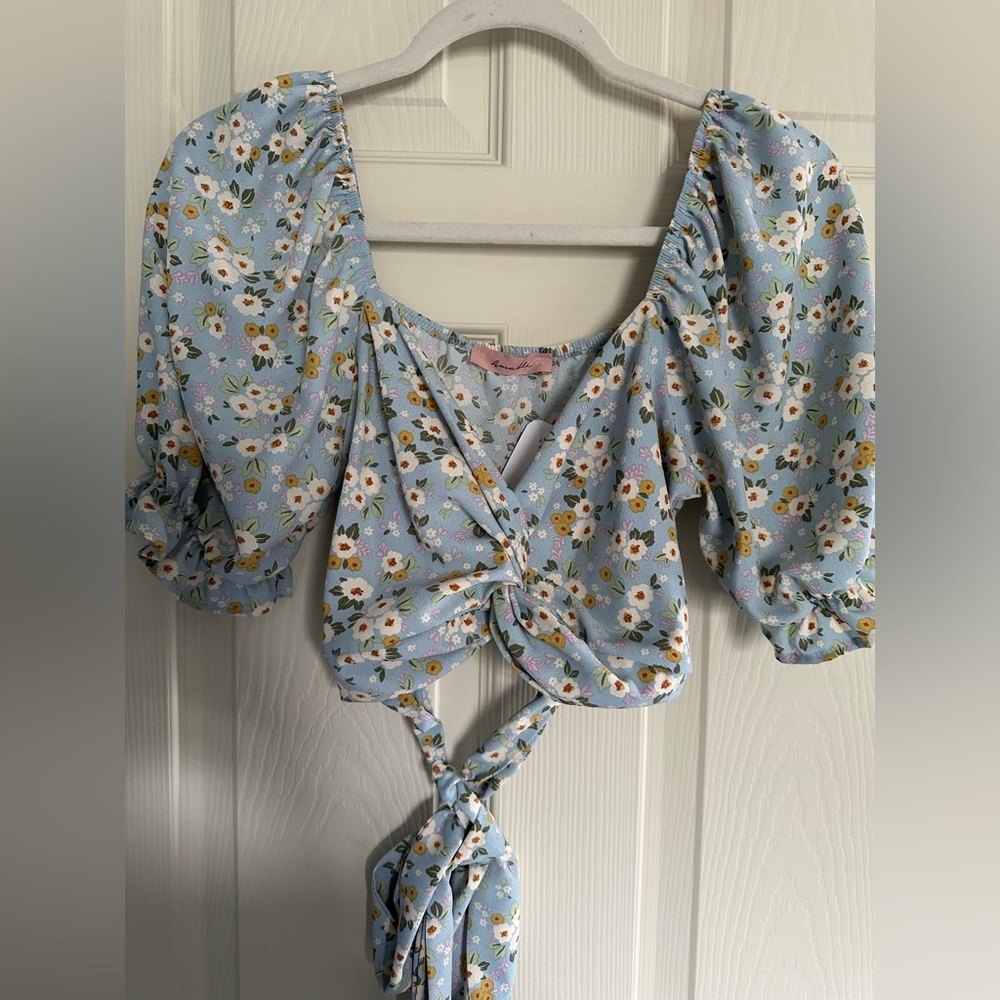 Lane 201 Boutique Floral Puff Sleeve Crop Top